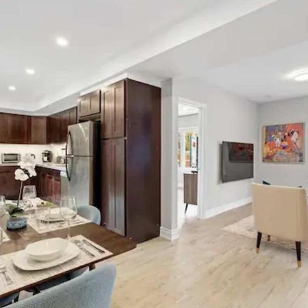 Casa St Clair - Suite -Style Suite W Lrg Patio Toronto Exterior photo